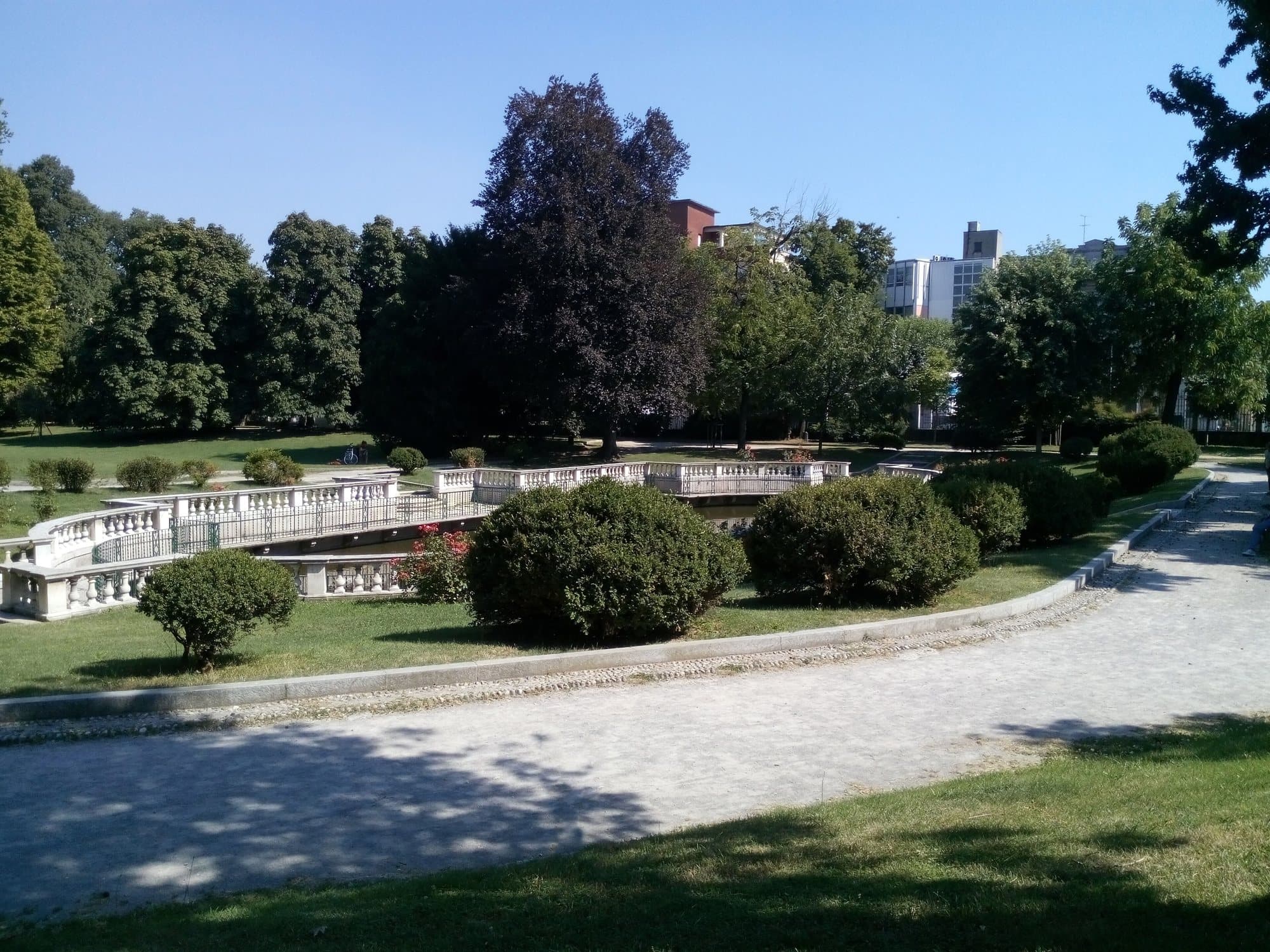 The baroque fishpond of the Guastalla Gardens